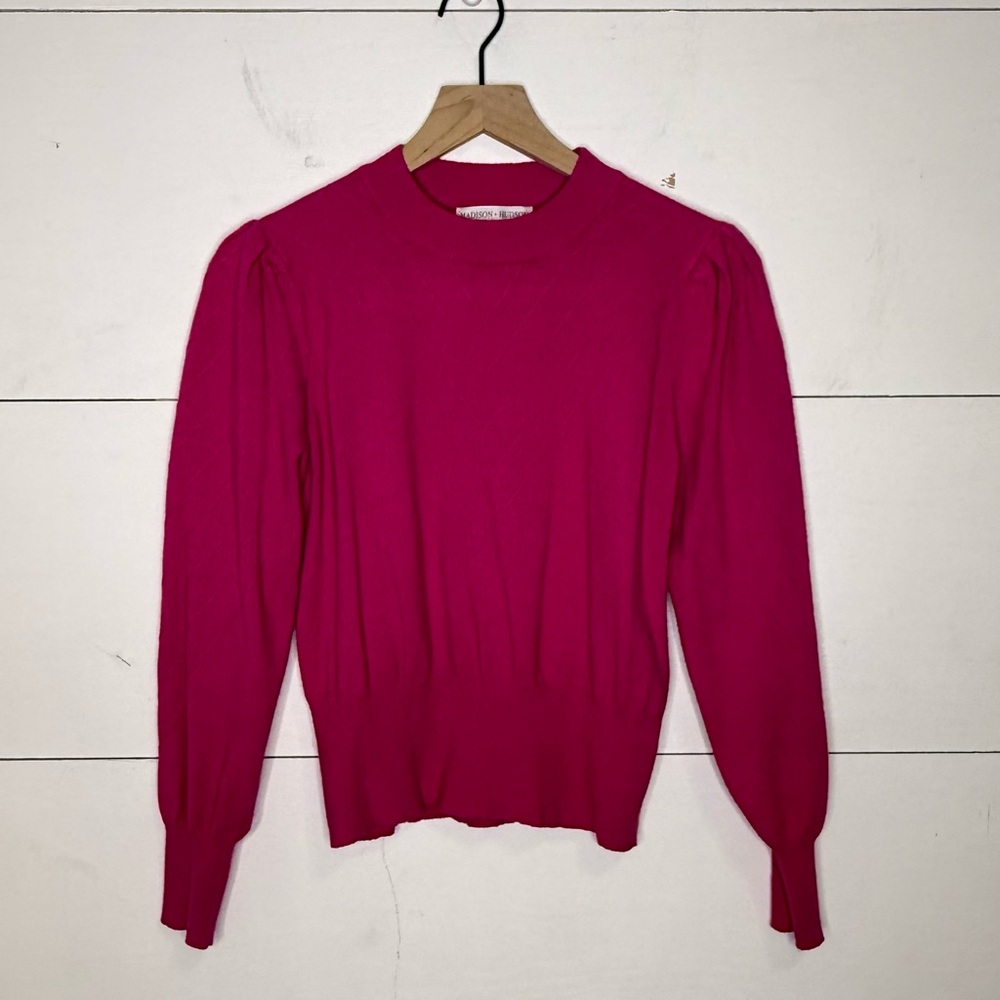 Madison + Hudson • Fuchsia Pink Sweater Size Medium